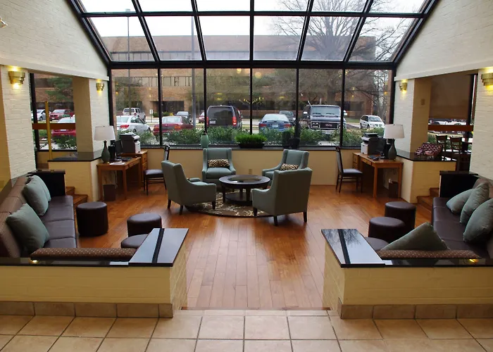 Pear Tree Inn St. Louis Airport